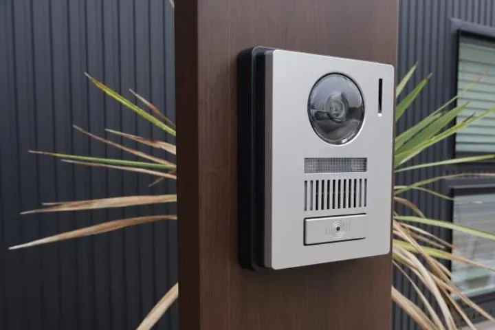 カメラ付きインターホンと防犯配線の更新